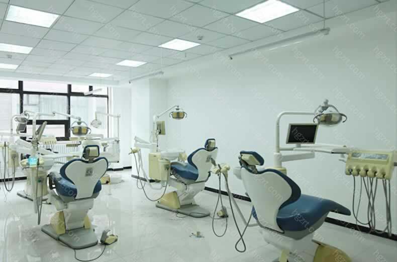 医院拥有各种先进的口腔专科诊断医疗设备和住院床位26张